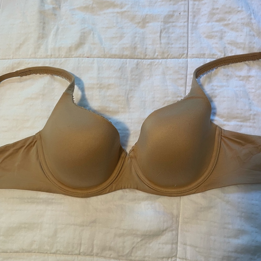 Victorias Secret Lined Demi Tan Bra. 32DD.